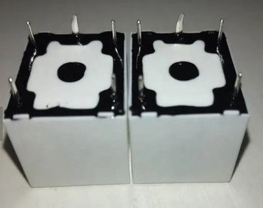 HF3FD 012-ZTF 5Pin 12V DC 10A 250VACの切換えのリレーHF3FD/012-ZSTF HF3FD 024-ZTF 24V DC